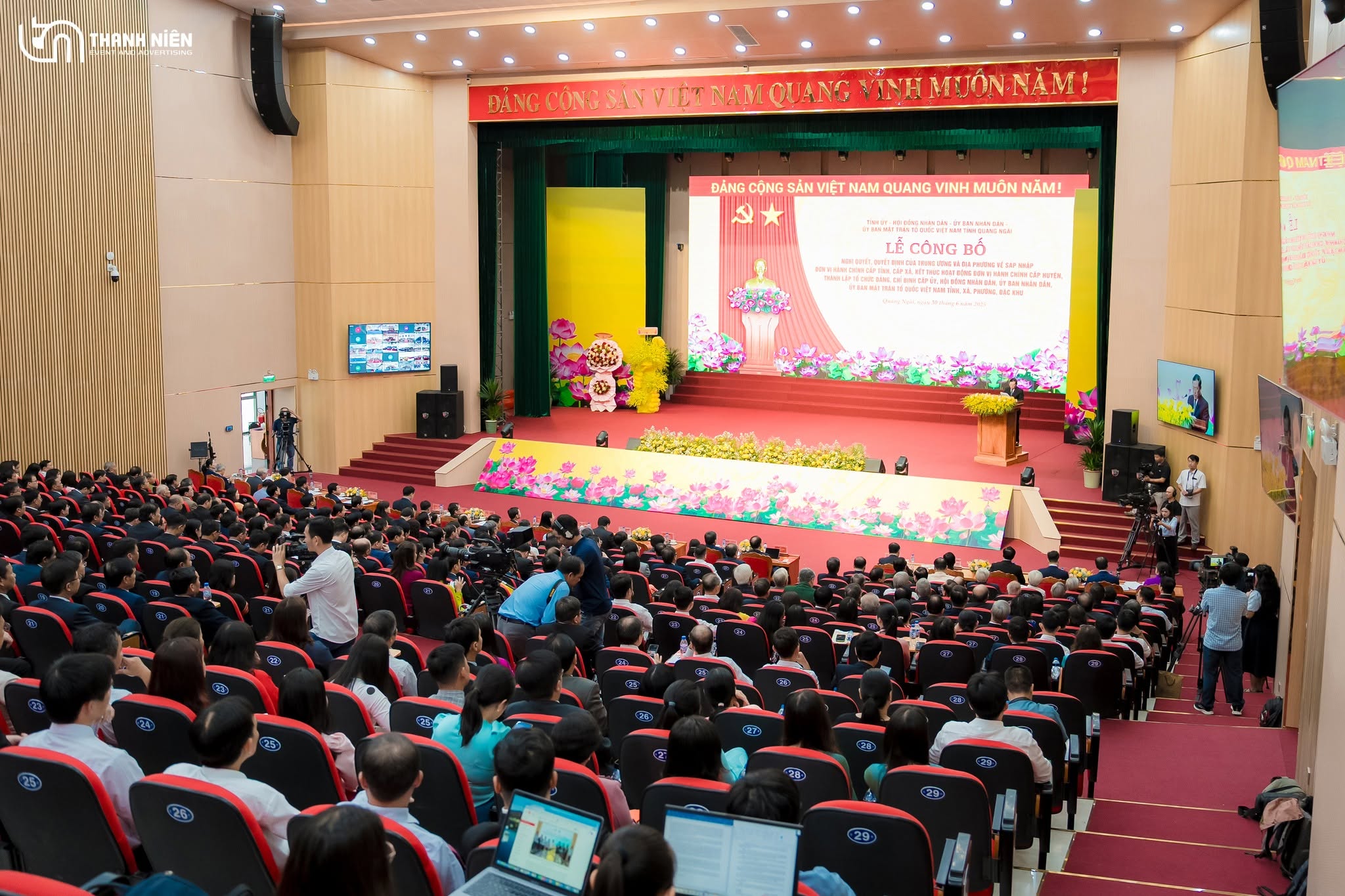 tổ chức sự kiện