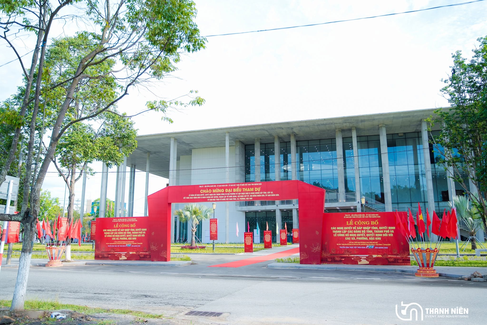 tổ chức sự kiện