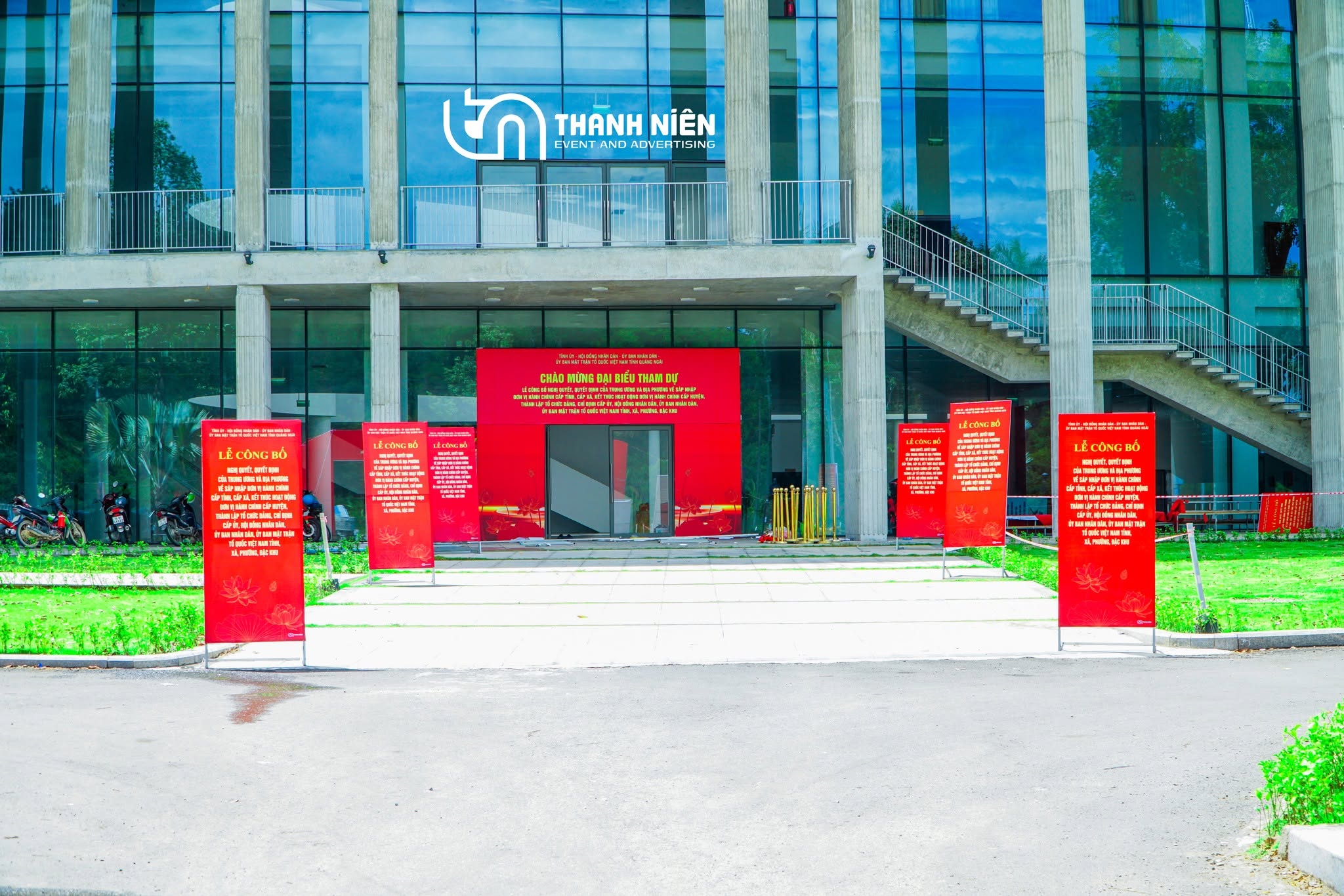 tổ chức sự kiện