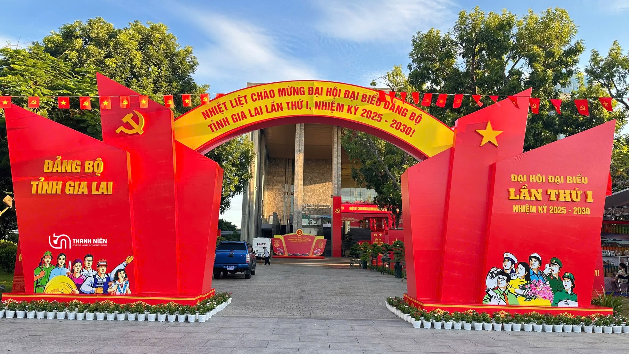 tổ chức sự kiện