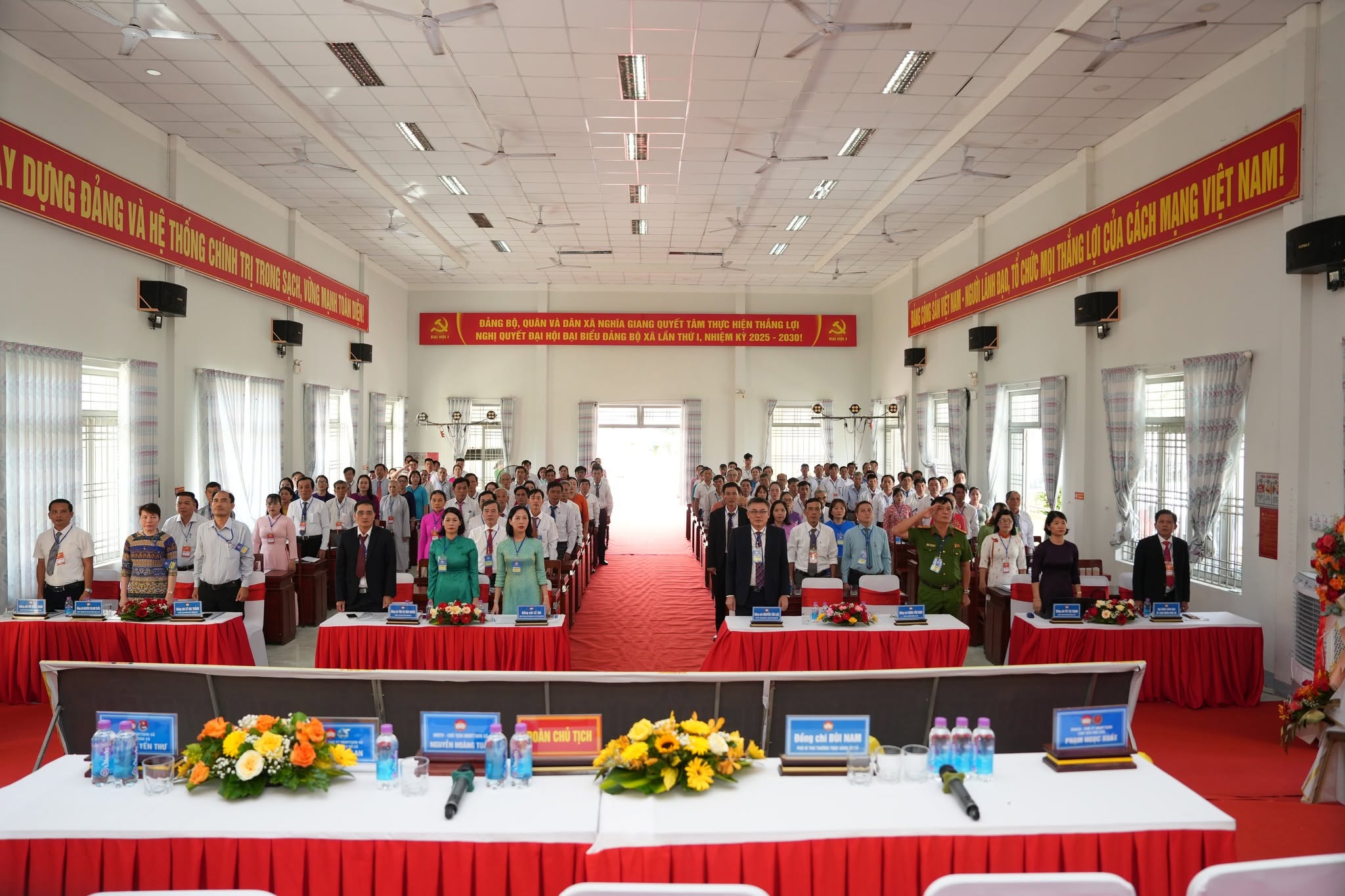 tổ chức sự kiện