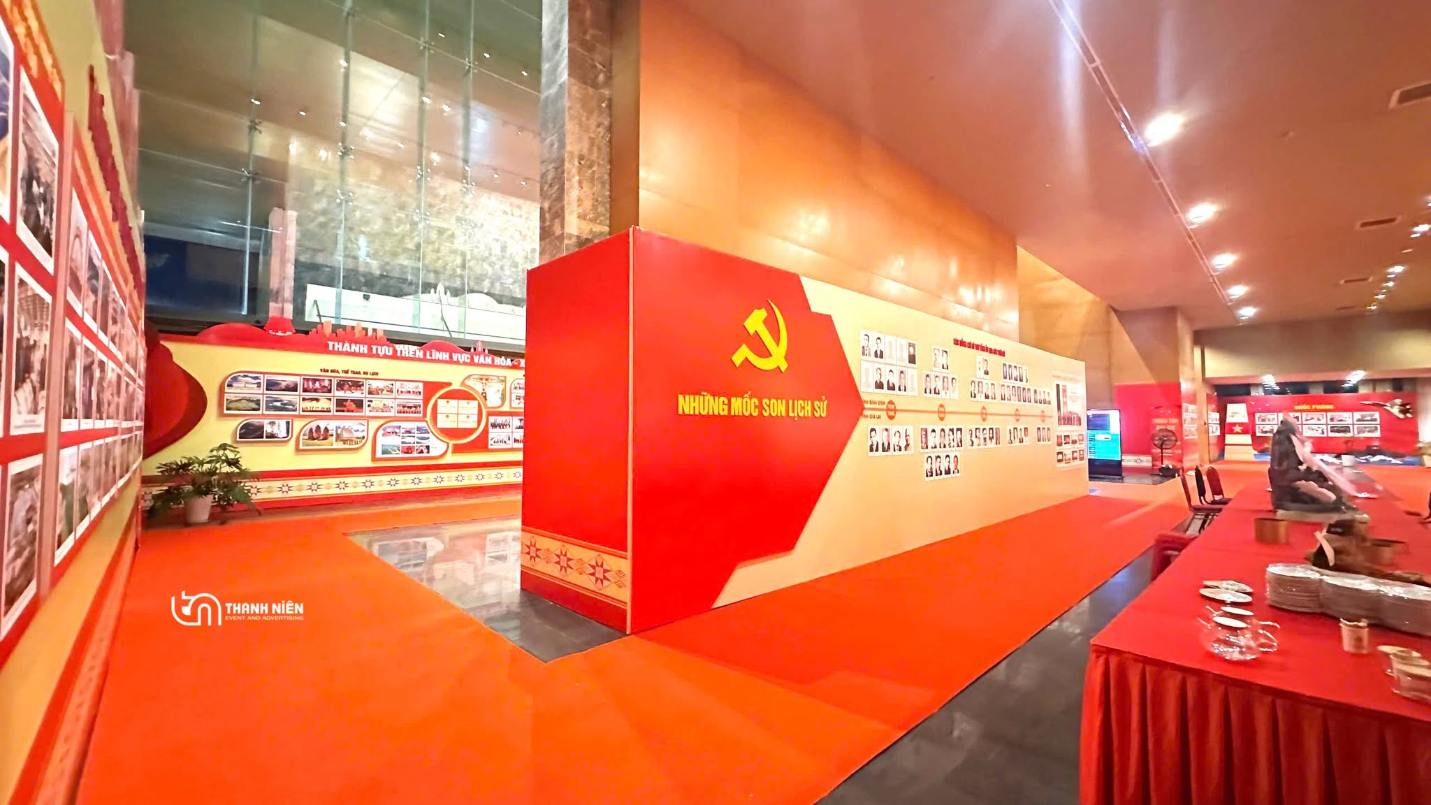 tổ chức sự kiện