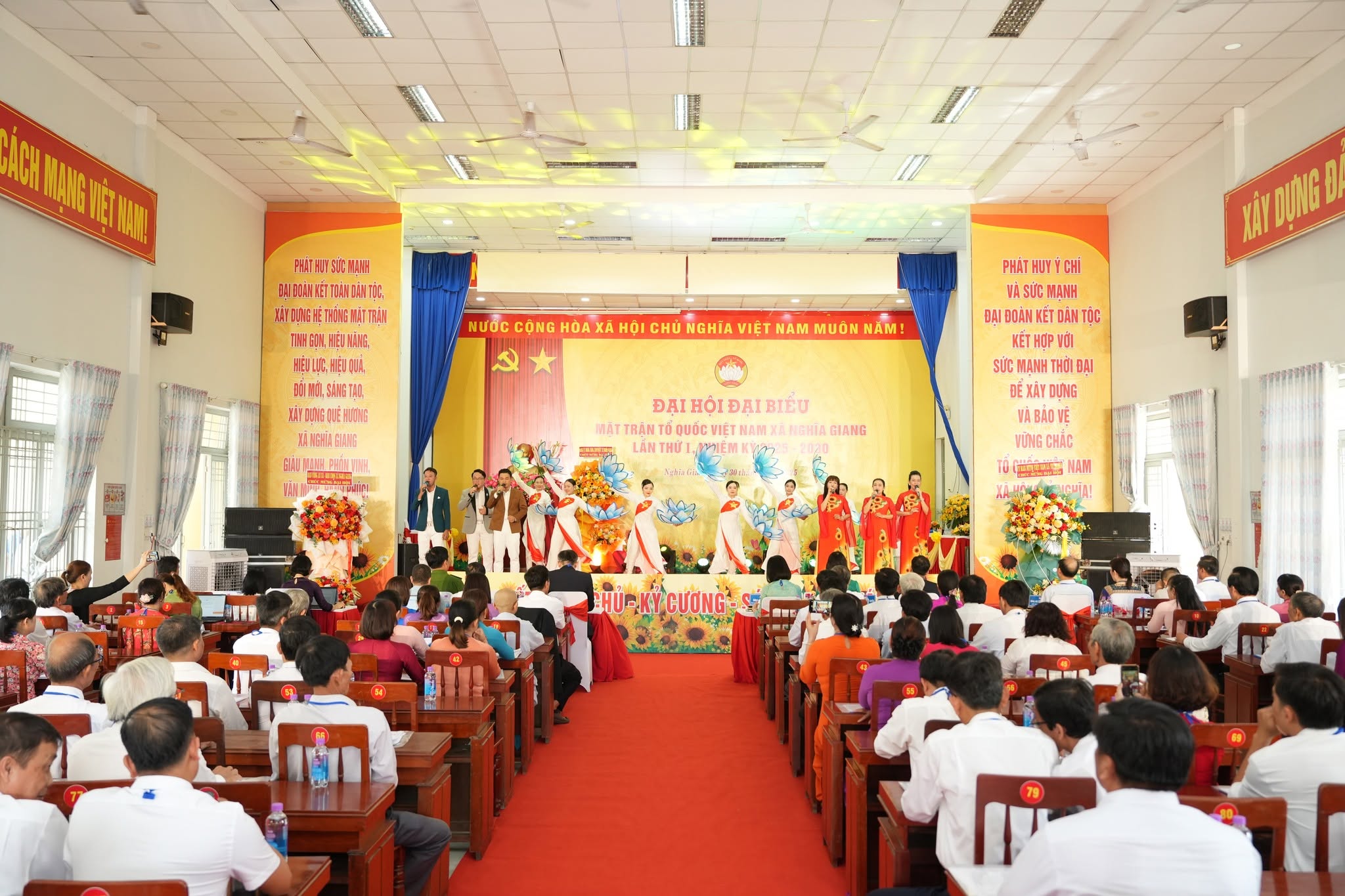 tổ chức sự kiện