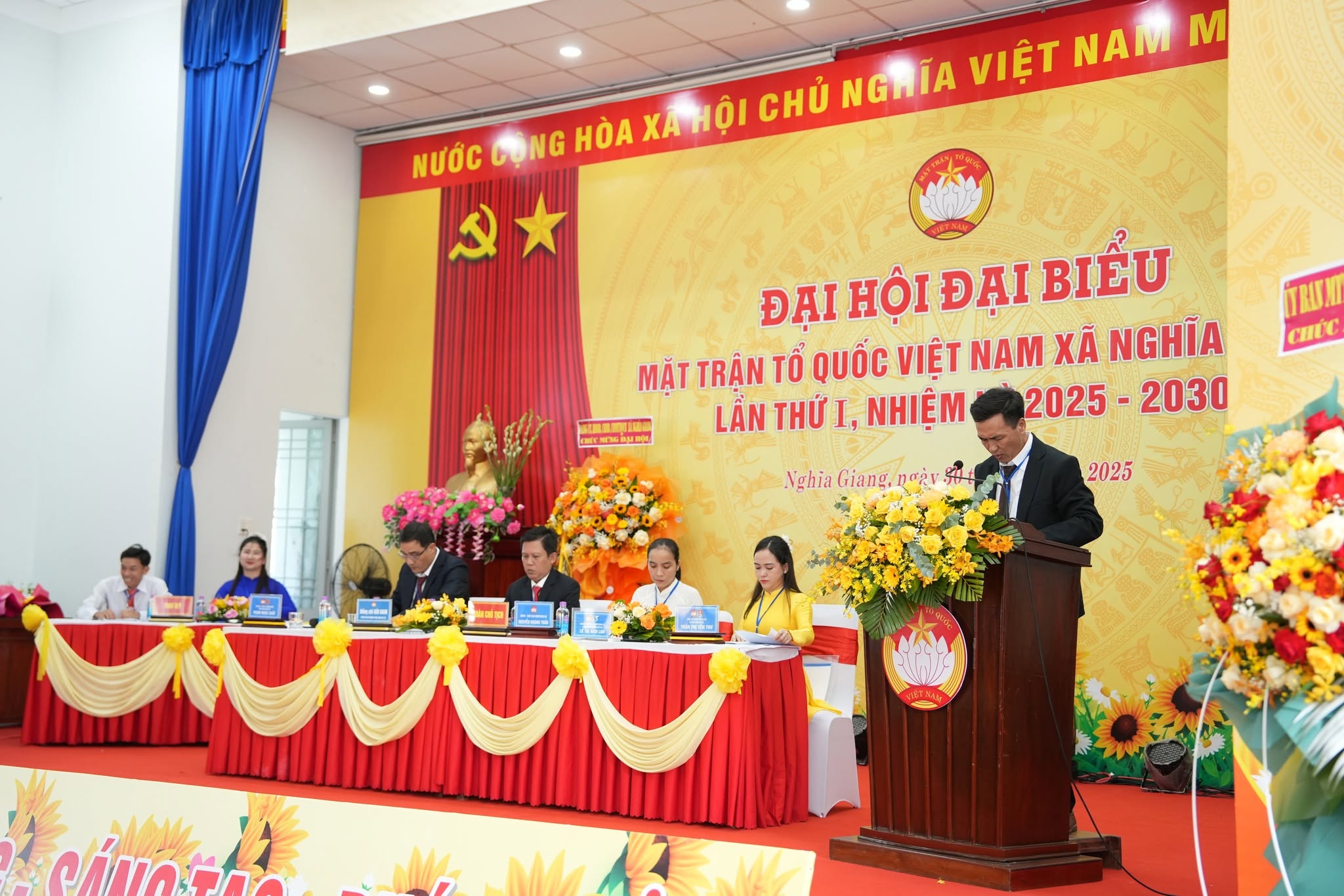 tổ chức sự kiện
