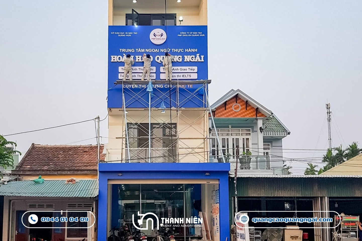 Thanh Niên Event chuyên nhận thi công hộp đèn quảng cáo (Light Box)